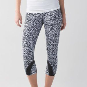 Lululemon Run Inspire Crop II Full-On Luxtreme Mini Brushed Animal Black White 4